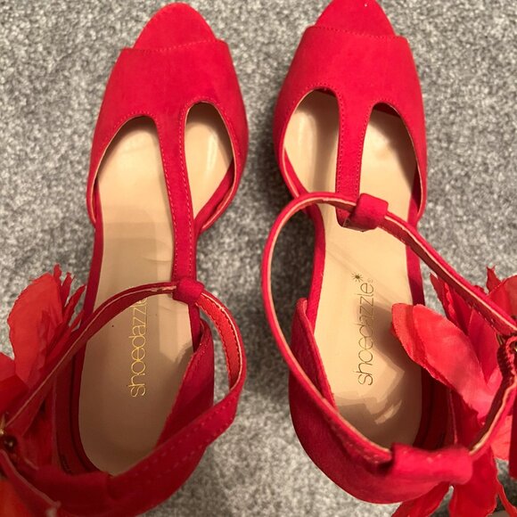 Red platform Heels - Picture 5 of 7